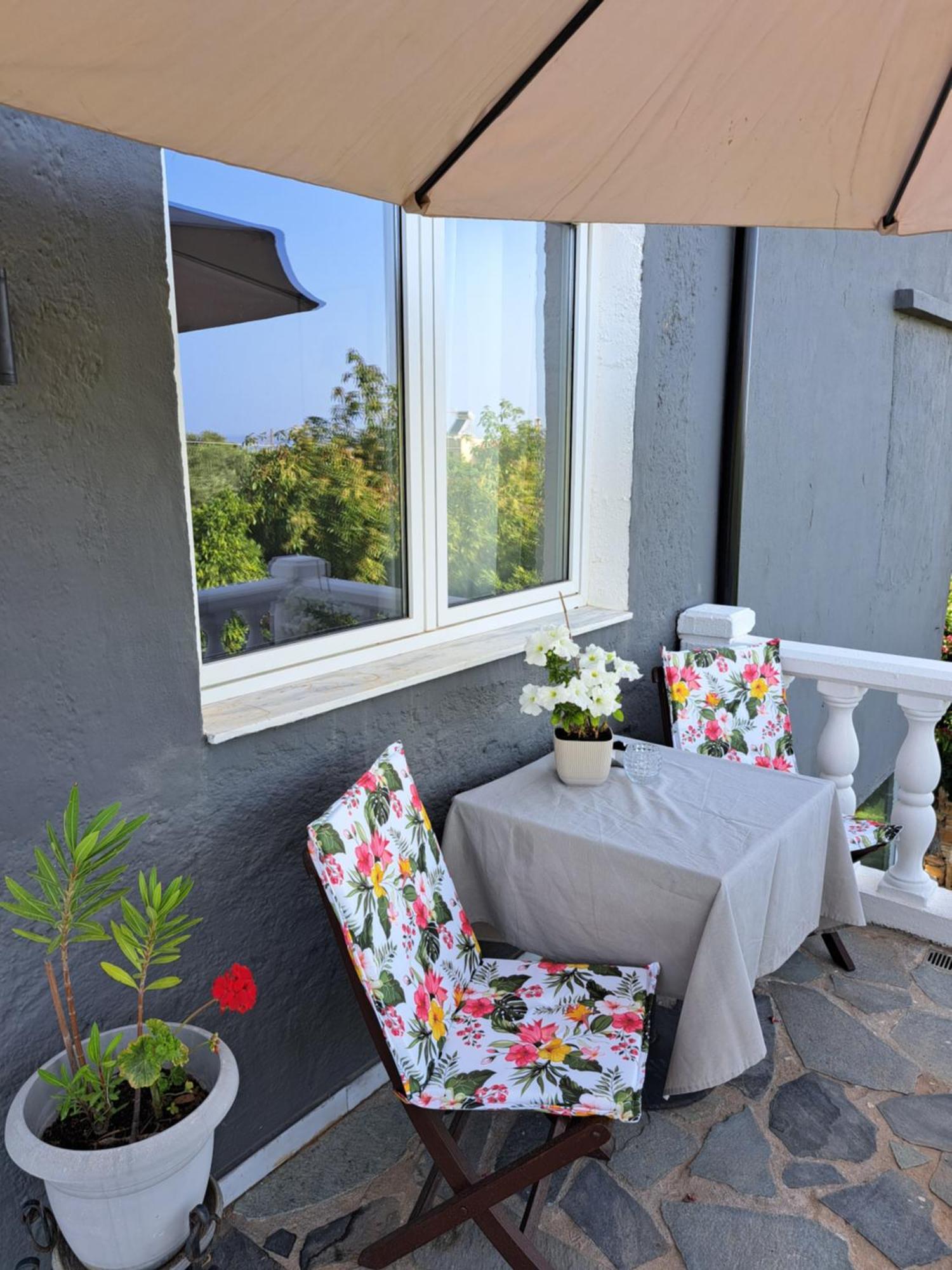 Garden Rooms Pirgos Psilonerou エクステリア 写真